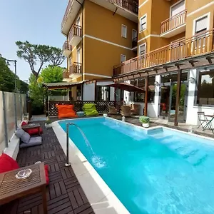 Maison Des Roses Hotel